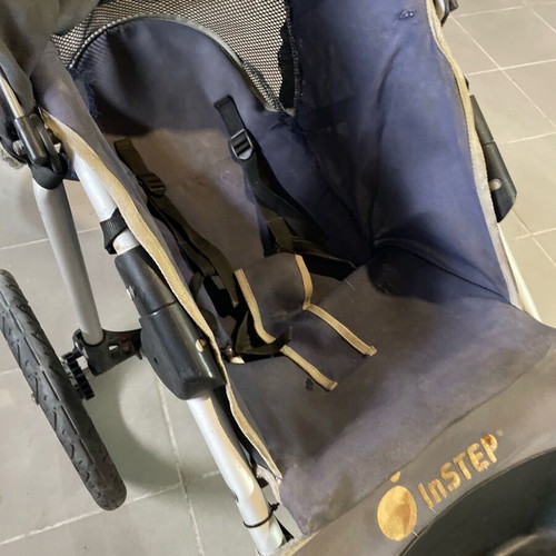 Instep 3-wheel aluminum stroller used for running