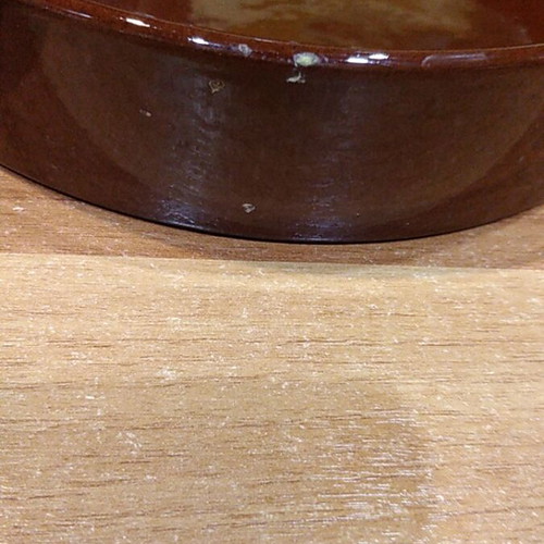 Ceramic baking dish used, 23.5 cm diameter