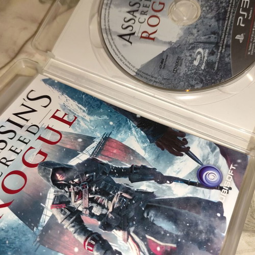 Assassin's Creed Rogue PS3 game like new with manual