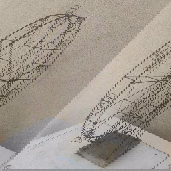  megalo karouzel ergo technis Wire art
