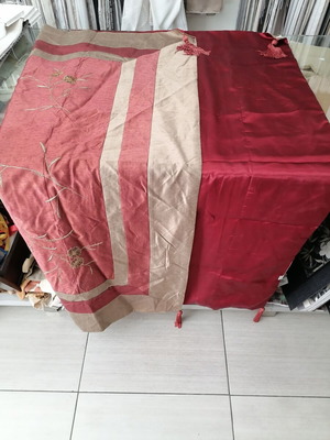 Sofa throw new made of quality fabric