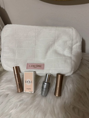 Lancôme set with 5 travel size products and velvet pouch