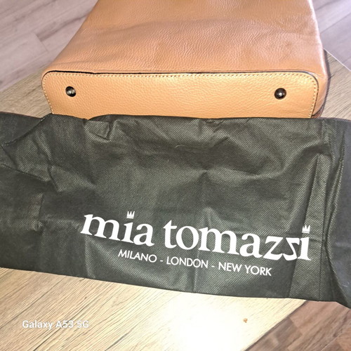 Mia Tomazzi leather handbag new, brown