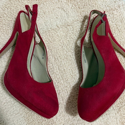 Red high-heeled shoes with strap used, size 39