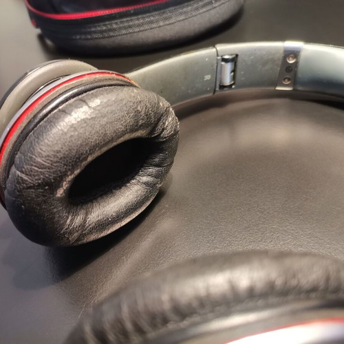 Dr. Dre Beats headphones used, wired
