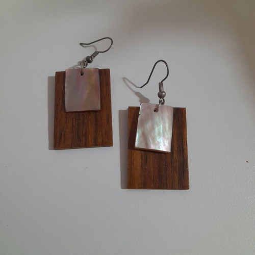 Wooden ethnic earrings like new with mother of pearl detail