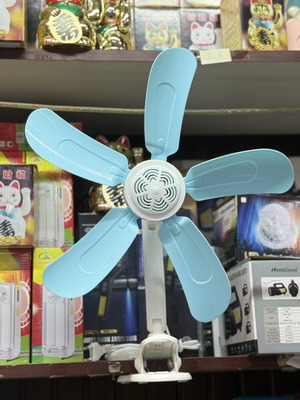 Small table fan new