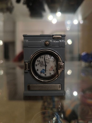 Vintage table clock like new, decorative