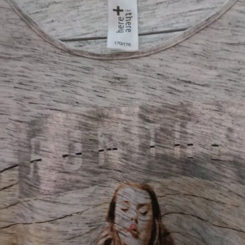 Women's grey t-shirt size S like new