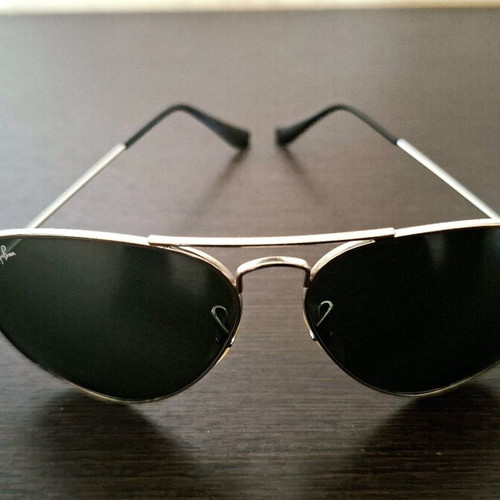 Ray-Ban Aviator RB 3025 5814 sunglasses used silver frame with green G15 lenses