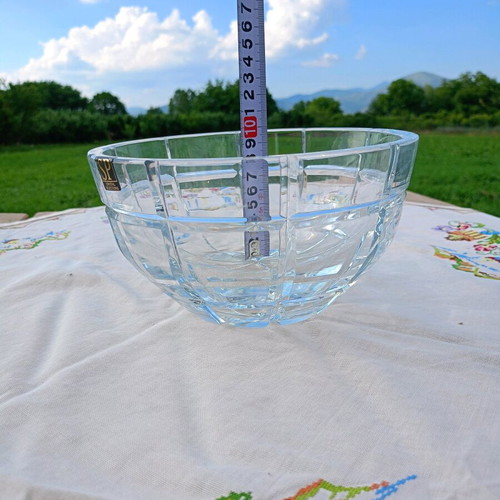Glass bowl crystal clear new with carved design