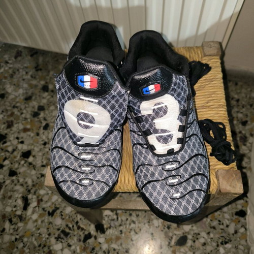 Nike Air Max Plus Tn Tuned Saint Denis 93 used, size 44, black sneakers