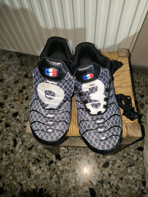 Nike Air Max Plus Tn Tuned Saint Denis 93 μεταχειρισμένα, μέγεθος 44, μαύρα αθλητικά