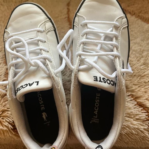 Lacoste kids sports sneakers used, size 28, black and white