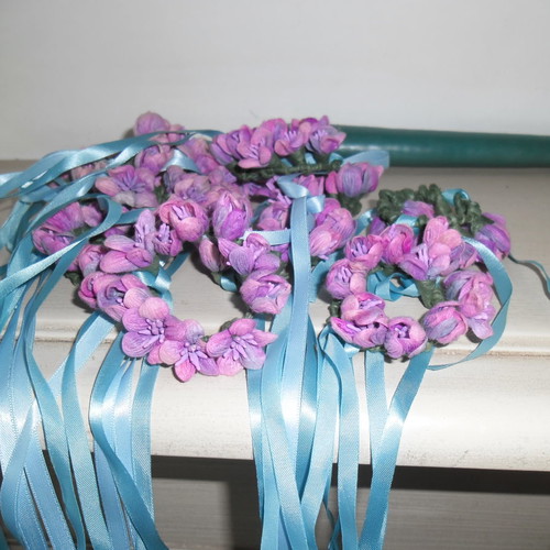 Wreaths like new, set of 11 for decorations