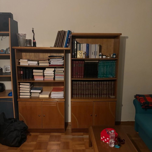 Bookcases like new with closed cabinets, set of 2 pieces