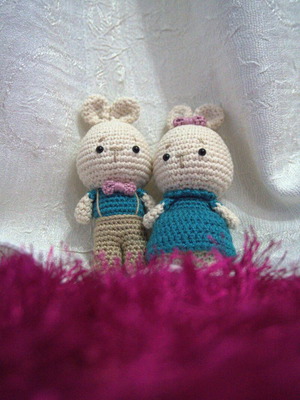 Πλεκτά λαγουδάκια κατόπιν παραγγελίας, αγόρι και κορίτσι