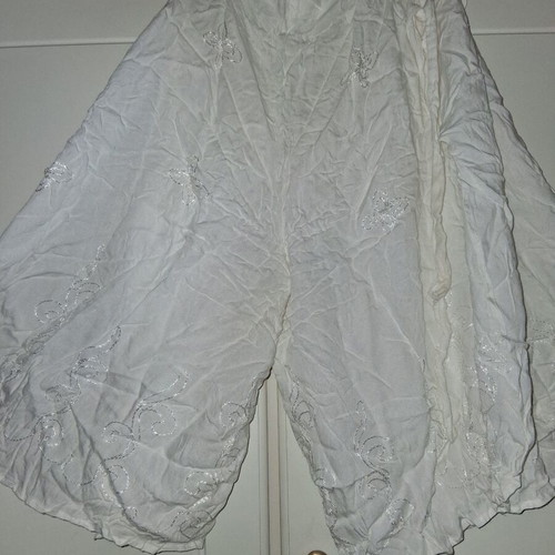 Zyp KyloT Pareo white cotton with embroidery, like new