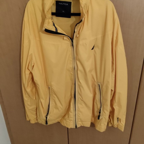 Nautica windbreaker like new, yellow, size XL