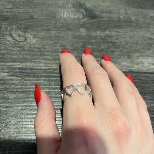 Silver ring brand new in excellent condition