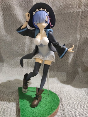 Rem figure used by Bandai Banpresto, height 18cm