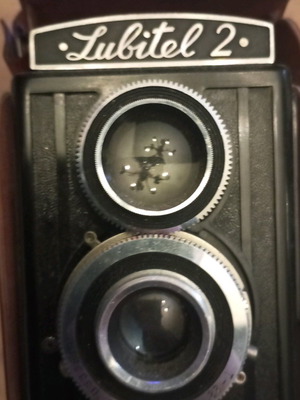 Φωτογραφική μηχανή Lubitel 2 μεταχειρισμένη με δερμάτινη θήκη