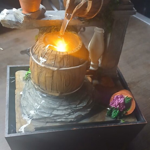 Decorative water flow ornament