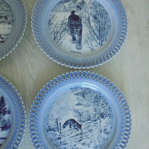 Bing & Grøndahl set of 12 vintage porcelain collector plates Denmark
