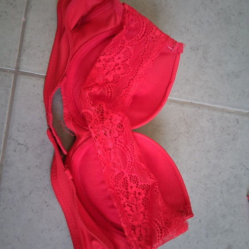Bra 2 in 1 red, like new