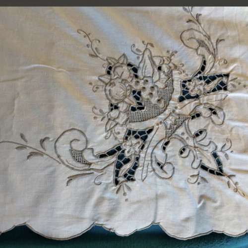 Cotton tablecloth with embroidery, new, 122/123 cm, ecru