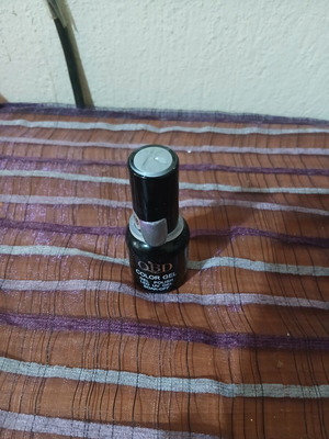 QBD semipermanent nail polish new
