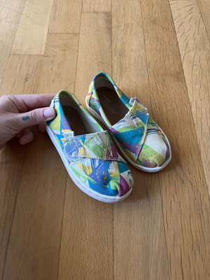 TOMS Kids Slip-On Shoes used