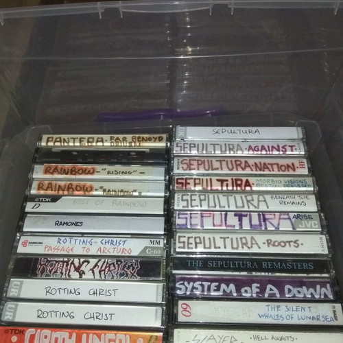Cassette tapes used, pack of 215, mainly metal