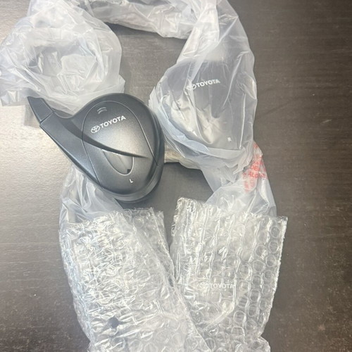 Toyota IR wireless headphones set of 2 new with batteries