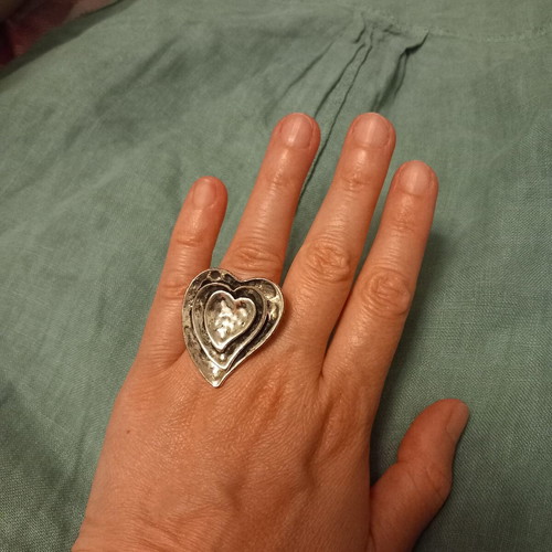 Elastic ring heart-shaped like new, silver color