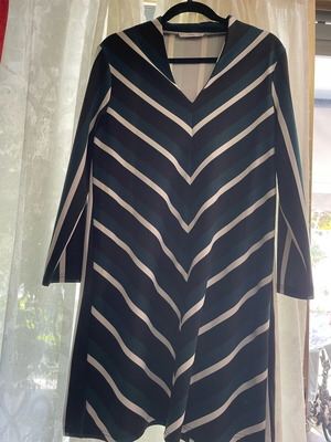 Mango dress with A-line, size xl, like new