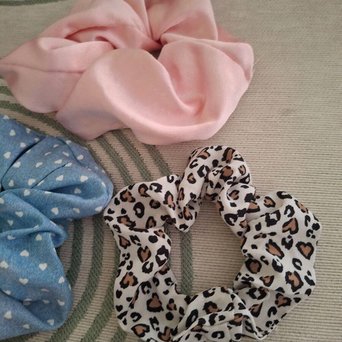Set of 7 hair scrunchies