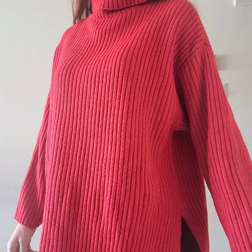 Opportunity! Thick oversized sweater in a fantastic color!! Original price 40 euros, very warm, size Sma