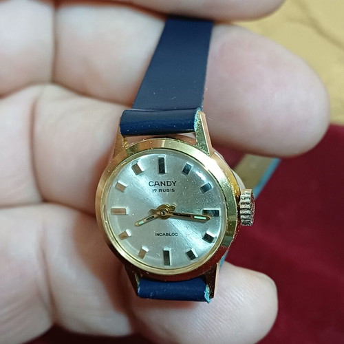 Candy 17 Rubis Mechanical Women's Wristwatch like new