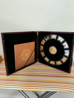Chinese zodiac Lunar edition like new, collectible set