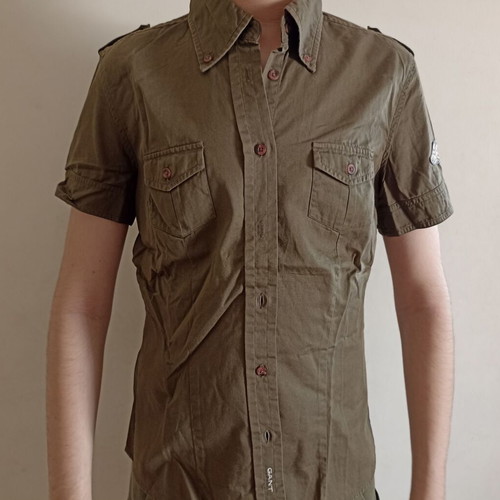 Gant teen shirt like new, green, for 12-14 years old