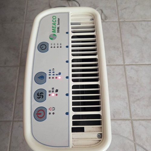 Meaco DD8L Junior dehumidifier used with zeolite technology