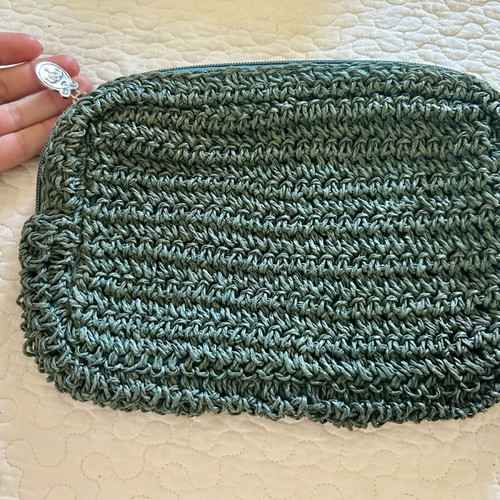 Apivita toiletry bag knitted cypress like new