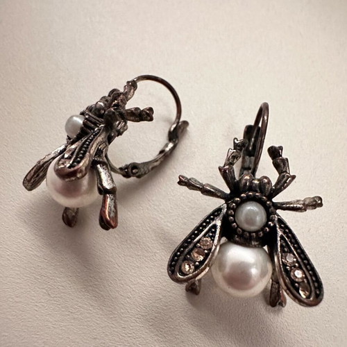 Vintage Style Earrings with Pearl and Crystals used