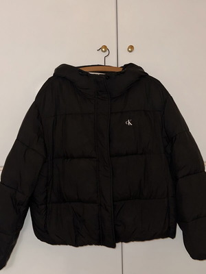 Calvin Klein jacket like new, size M, black with hood