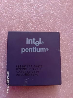 Intel Pentium 133 MHz Socket 7 CPU used, vintage processor