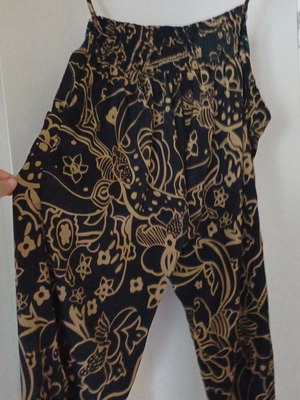 Airy pants new, elastic waist and pockets, colorful, size XL