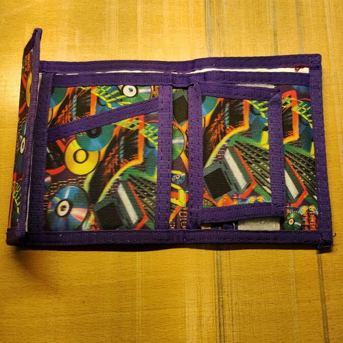 Children's wallet like new, colorful with compartments