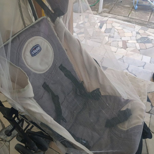 Chicco Liteway stroller used, lightweight with accessories