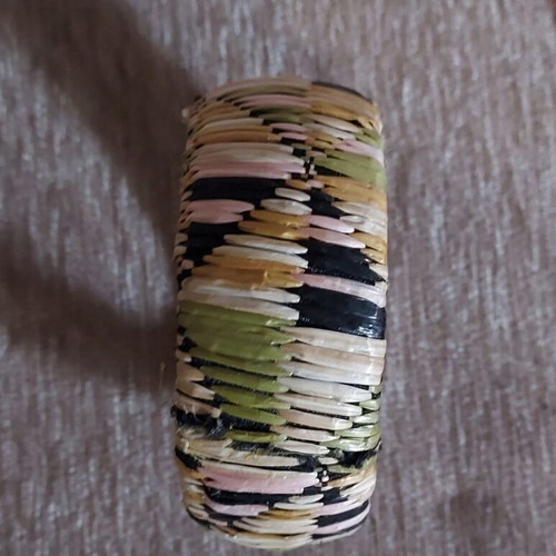 Bracelets like new, pack of 4 in various designs